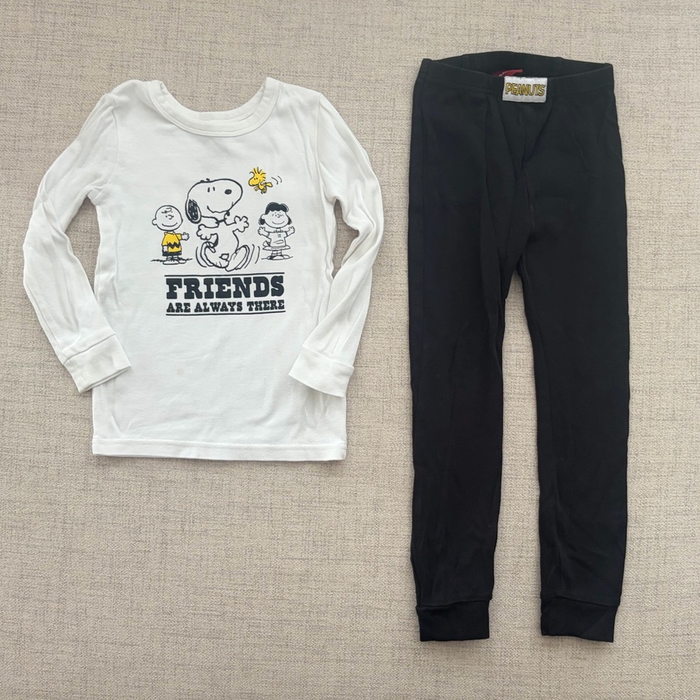 BabyGap Peanuts Toddler Pajama Set Size 5T